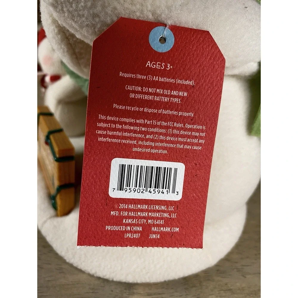 Hallmark 2014‎ Jingle Pals Perfect Pine Tree Farm Plush Animated Snowmen
